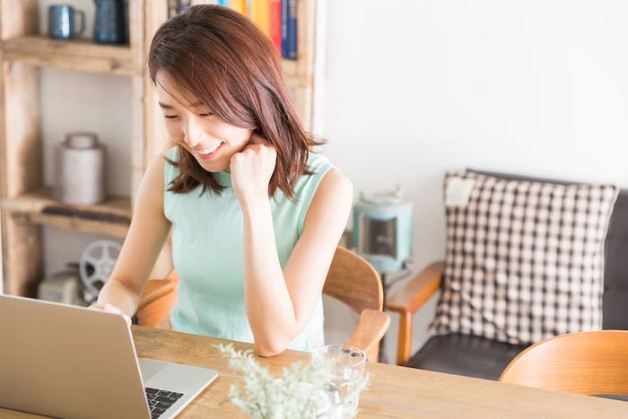 eラーニングとは|歴史から紐解くオンライン学習の現状と未来 | オンライン社員研修・eラーニング研修 - Schoo(スクー)法人・企業向けサービス