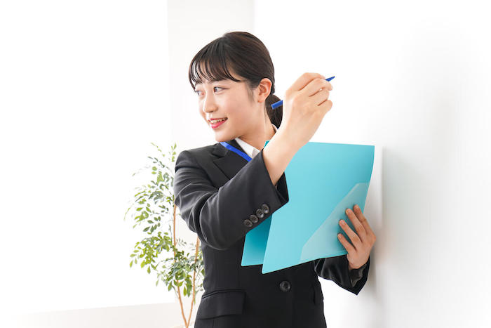 社内研修のために抑えておきたい3つのポイント|実務に活きる研修とは | オンライン社員研修・eラーニング研修 - Schoo(スクー)法人・企業向けサービス