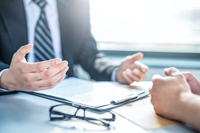 企業成長に必要なフォロワーシップとは?その定義と理論について解説する | オンライン研修・人材育成 - Schoo(スクー)法人・企業向けサービス