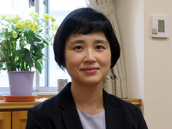 王真理子先生