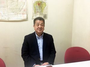 お話を伺った栗田さん。<br>「川で囲まれた輪中の土地では昔から『堤防切れたら戸を開けろ』という言い伝えがあります。水を防ぐよりも流してしまえという過去の教訓をもとにした家を守るための知恵なのですが、そういったことを新しい人たちに伝えていくのも必要なことかもしれません」とも
