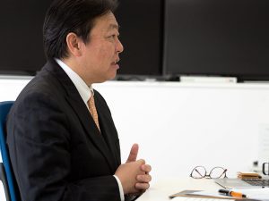 <b>井上 高志:</b>株式会社 LIFULL 代表取締役社長。1997年株式会社ネクスト(現LIFULL)を設立。インターネットを活用した不動産情報インフラの構築を目指して、不動産・住宅情報サイト「HOME'S(現:LIFULL HOME'S)」を立ち上げ、日本最大級のサイトに育て上げる。現在は、国内外併せて約20社のグループ会社、世界63ヶ国にサービス展開している