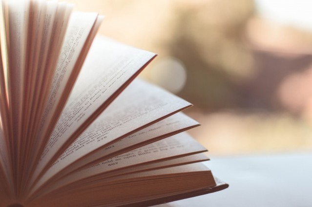 「賢人降臨」を代表とする人工知能(AI)が書いた小説まとめ