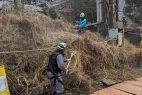 地味ですが危険な作業です。