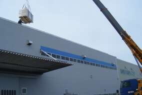 モジュール荷揚げ　荷下ろし