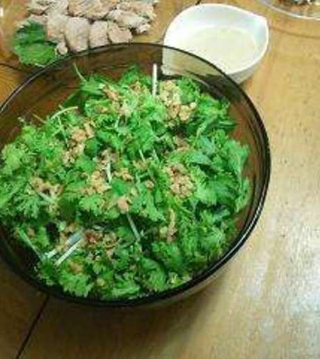 Middle  kzji ftdihauymvm7ndhw