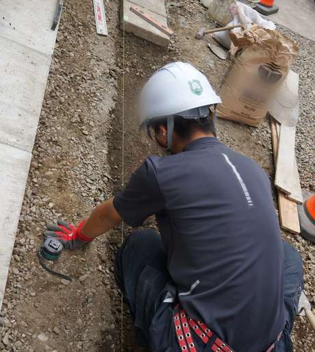 Middle jumnqclmiwbwtgre9gjjkg