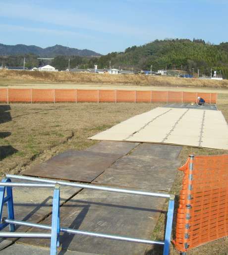 Middle 7jhrnllvxdmutvvziitjmw