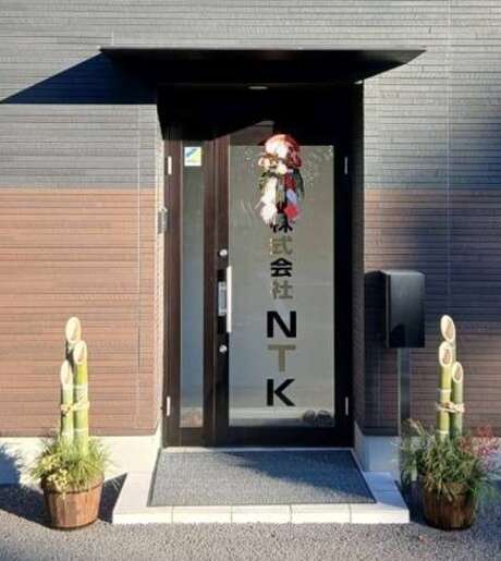 Middle faahflhwxrzf l f0bkowq