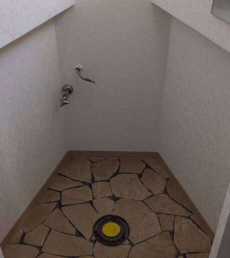 Middle hhpayp9ah4d6sr0zd8rwqg