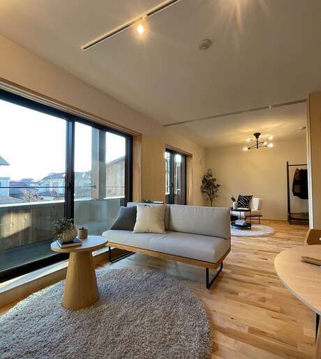 Middle ovexhsv3q0mv0xypmbxjcw