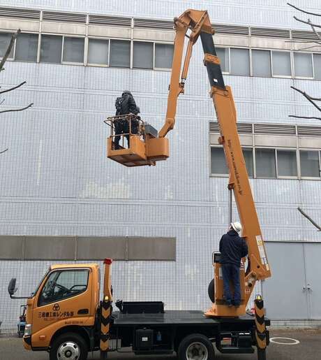 Middle ogv43ihw1wn8e02mjzrngg