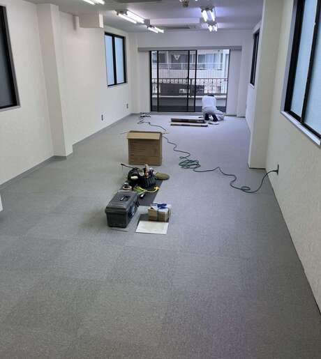 Middle r6gp9lfbfdidj4llywzaua