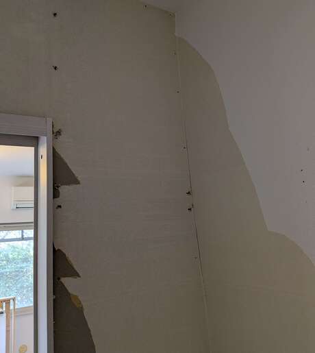 Middle e4tmx9mx8r0netytfdjgbw