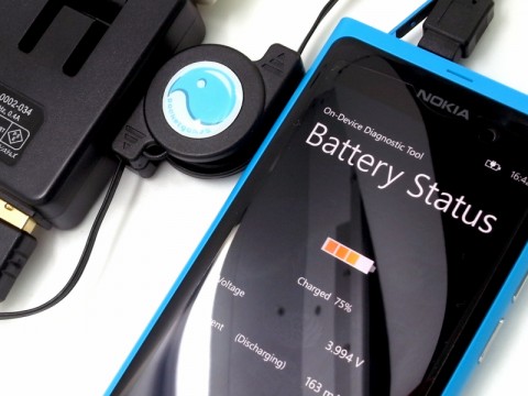 lumia800_900_charging01