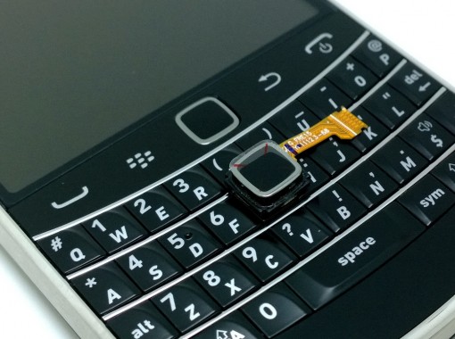 BlackBerry Bold 9900 トラックパッド
