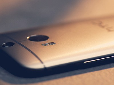 HTC One (M8)