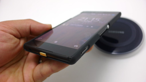 Xperia Z4でQi充電