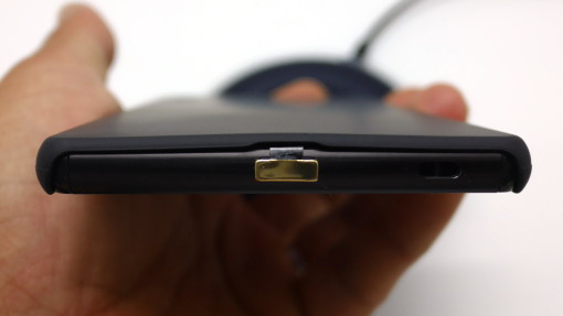 Xperia Z4でQi充電