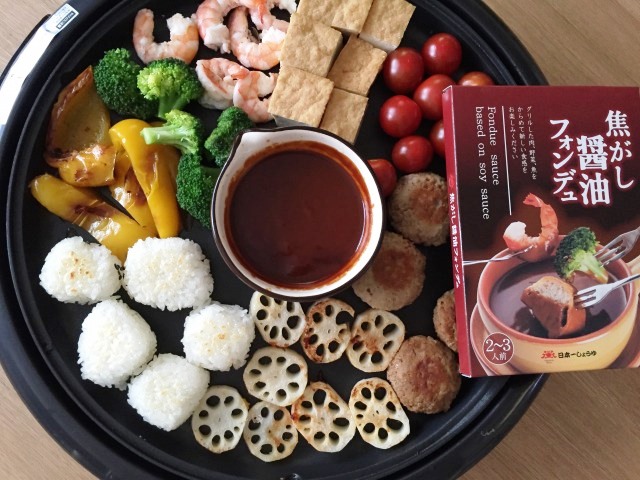 関連するまとめ記事:何にでも合って、困っちゃう♡ホットプレートで、「焦がし醤油フォンデュ」しませんか?メインイメージ|Snapdishレシピ・料理まとめ