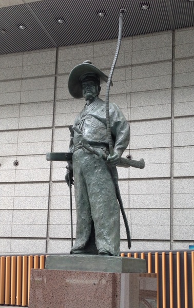 <p>東京国際フォーラムの太田道灌像。</p>