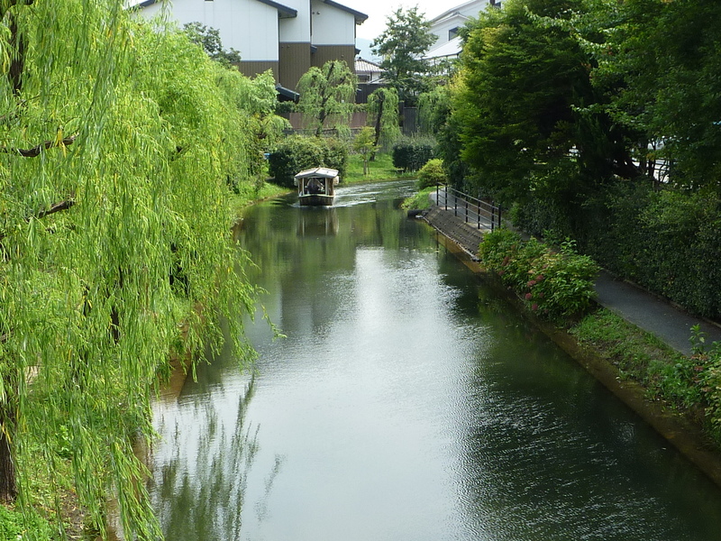 【伏見の水路】坂本龍馬が頻繁に使った寺田屋。
その近くの伏見の水路。