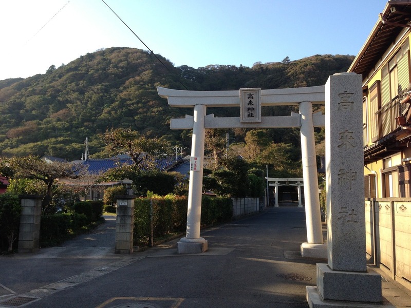 【高麗山城】高来神社。後ろが高麗山城