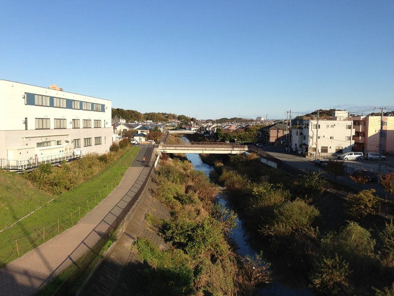【茅ヶ崎城】茅ヶ崎城北岸を流れる早淵川