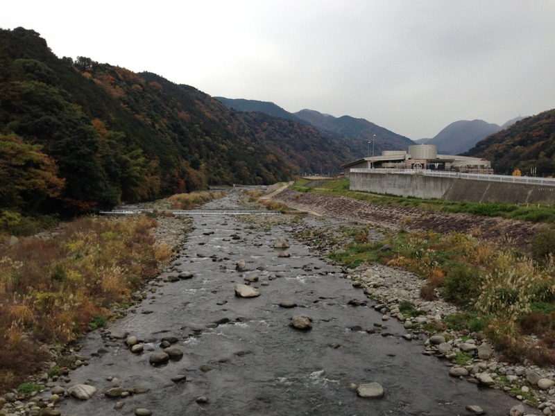 【石垣山一夜城】早川を渡る。