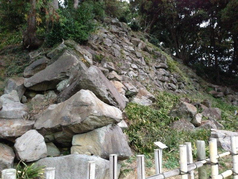 【石垣山一夜城】南曲輪下の石垣