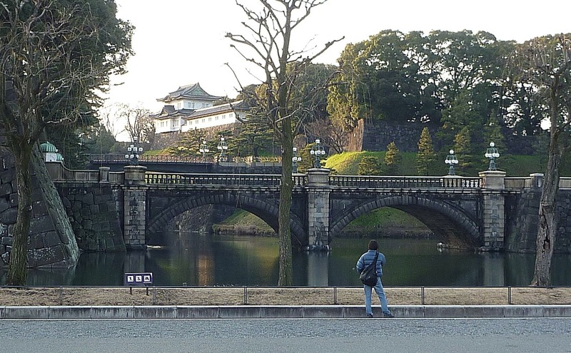 【江戸城】伏見櫓と二重橋。江戸城に残る3つの櫓の1つ。<br><br>伏見櫓は徳川家光の時に、伏見城から移築されたそうだ。<br>また、関東大震災の時も伏見櫓の石垣は崩れなかったという。