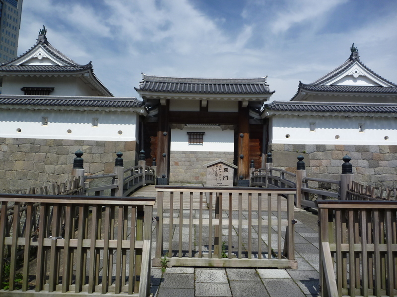 【駿府城】東御門。
