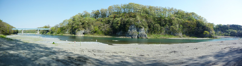 荒川北岸から鉢形城をパノラマ撮影。