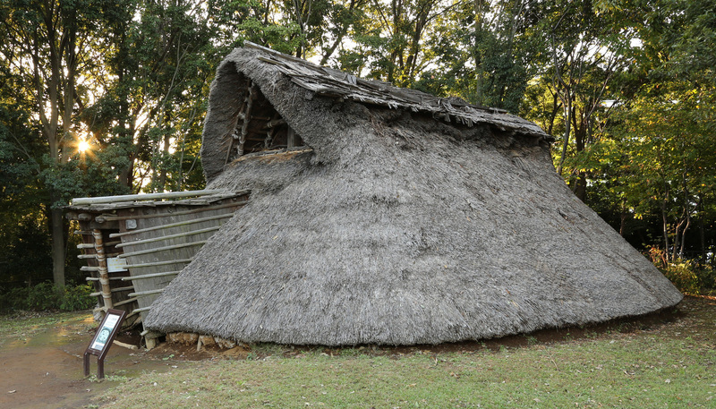 【大塚遺跡】南西の竪穴住居。