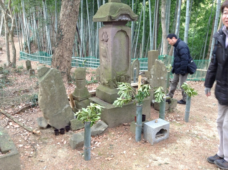 北条氏照供養塔