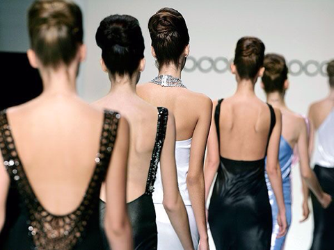 ニュースの拾い読みー フランスが痩せすぎモデルを禁止ー現代の難病「拒食症」(摂食障害)