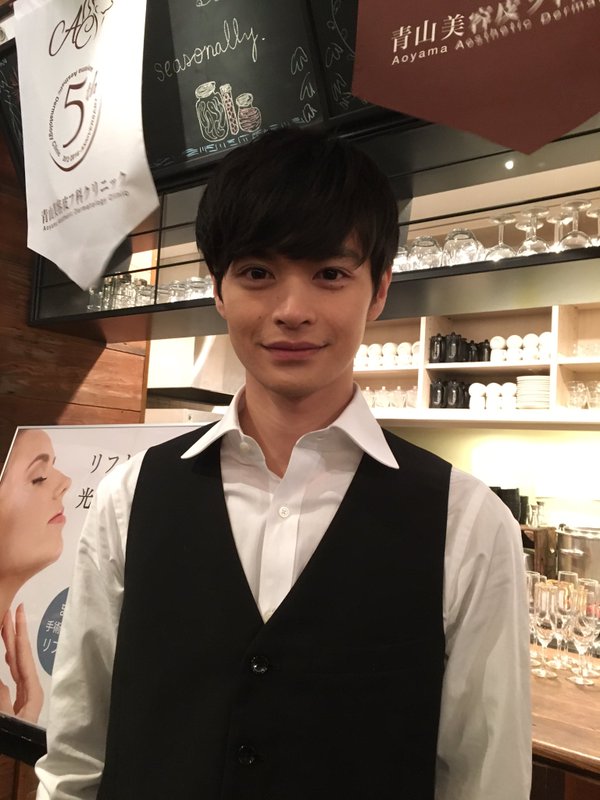 できしな諒太郎が働くカフェはどこ?フェアリー男子に出会いたい女子必見!