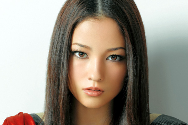 一重さんでもマネできる☆黒木メイサ風キャットアイメイク