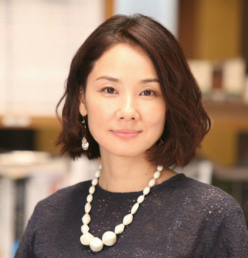吉田羊さんの前髪パッツン!愛され“ラウンドカット”が気になる!