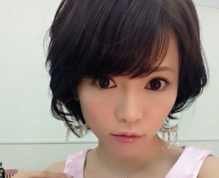 釈由美子が整形で顔に変化?劣化で肌がボコボコに?画像あり。
