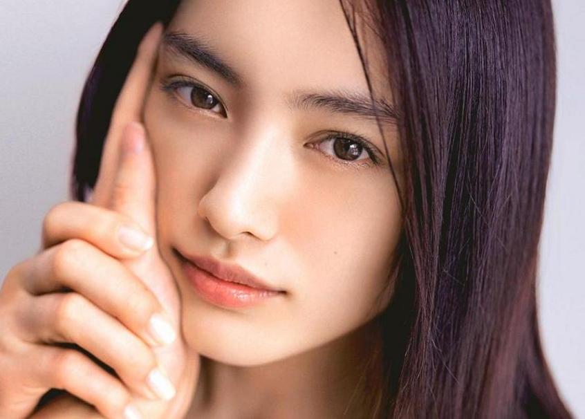 ウソ!仲間由紀恵って整形してる?目も鼻も、昔の顔と全然違うよ