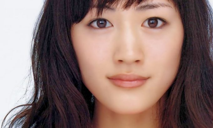 綾瀬はるかの時代は終わった!映画は連続で大コケ。今後のドラマは?