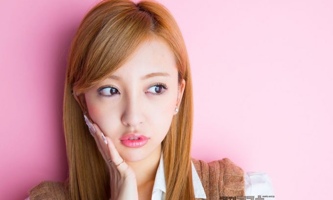 板野友美「今度の曲は歌詞を含め私が伝えたい作品になったと思います」2/4発売号表紙の人