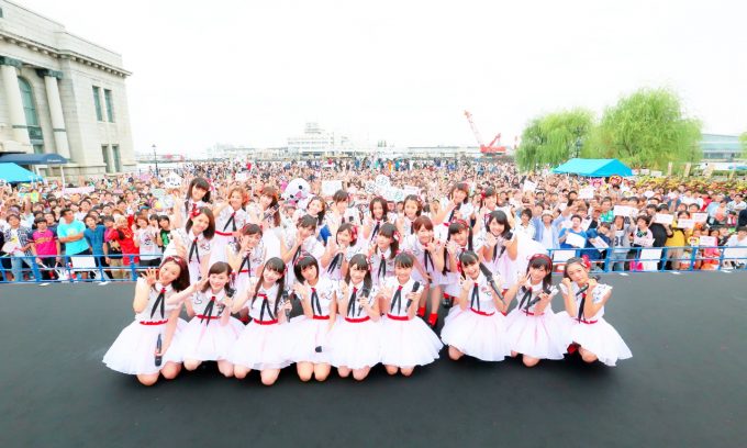 新潟を拠点に活動するNGT48。北原里英をキャプテンに迎え、CDデビューに向けてグループ一丸となって活動中。