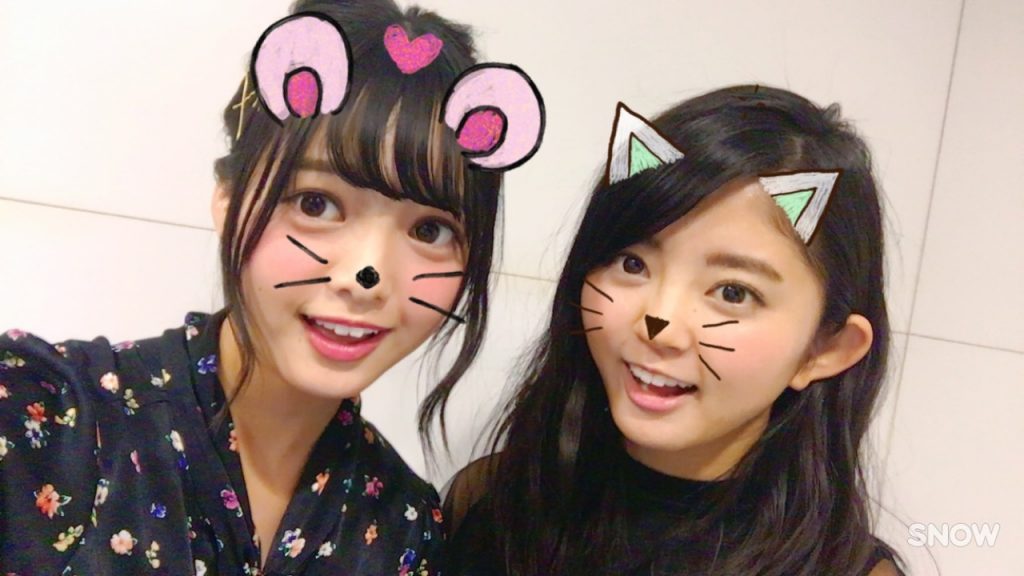 欅坂46成員平手友梨奈(左)和鈴本美湯(右)