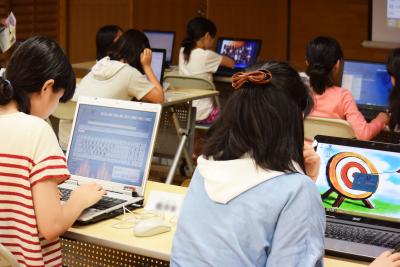 児童養護施設でのパソコン教室スタッフ