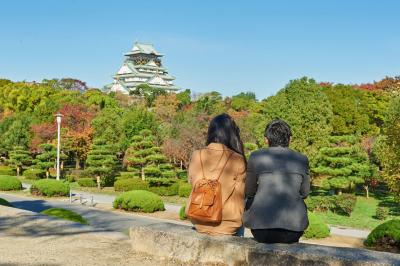 和芝が広がる景観を守る in 大阪城西の丸庭園