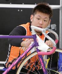 山下一輝