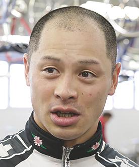 北津留翼