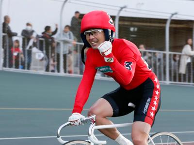 岡村潤